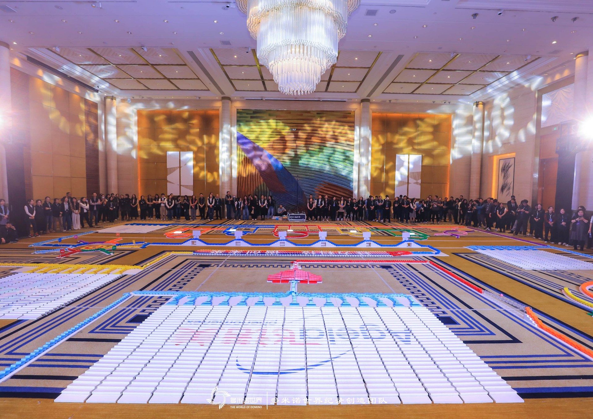 “創(chuàng)見非凡，諾動未來”多米諾團(tuán)隊活動